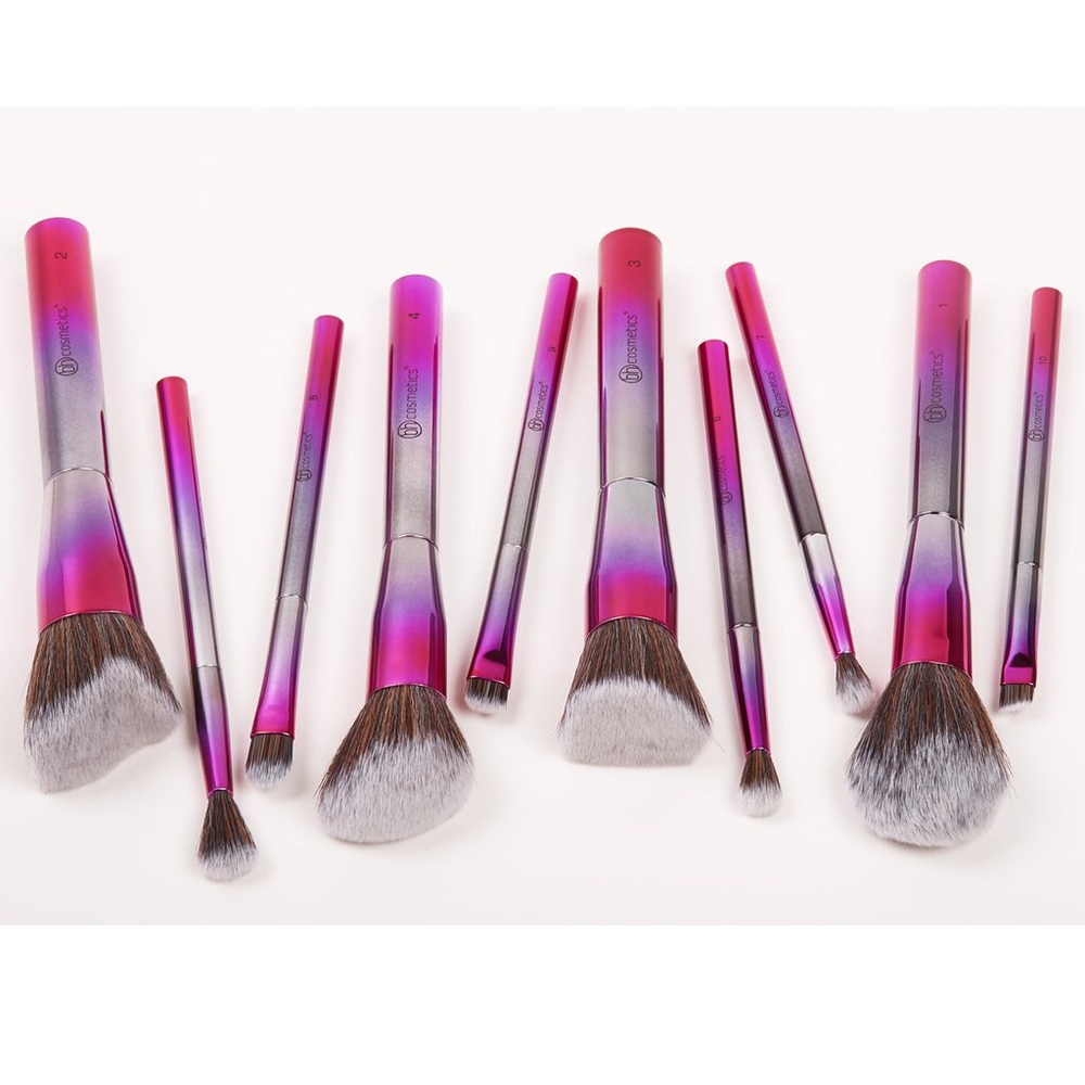 Makeup brushes - Picture 2 of 3